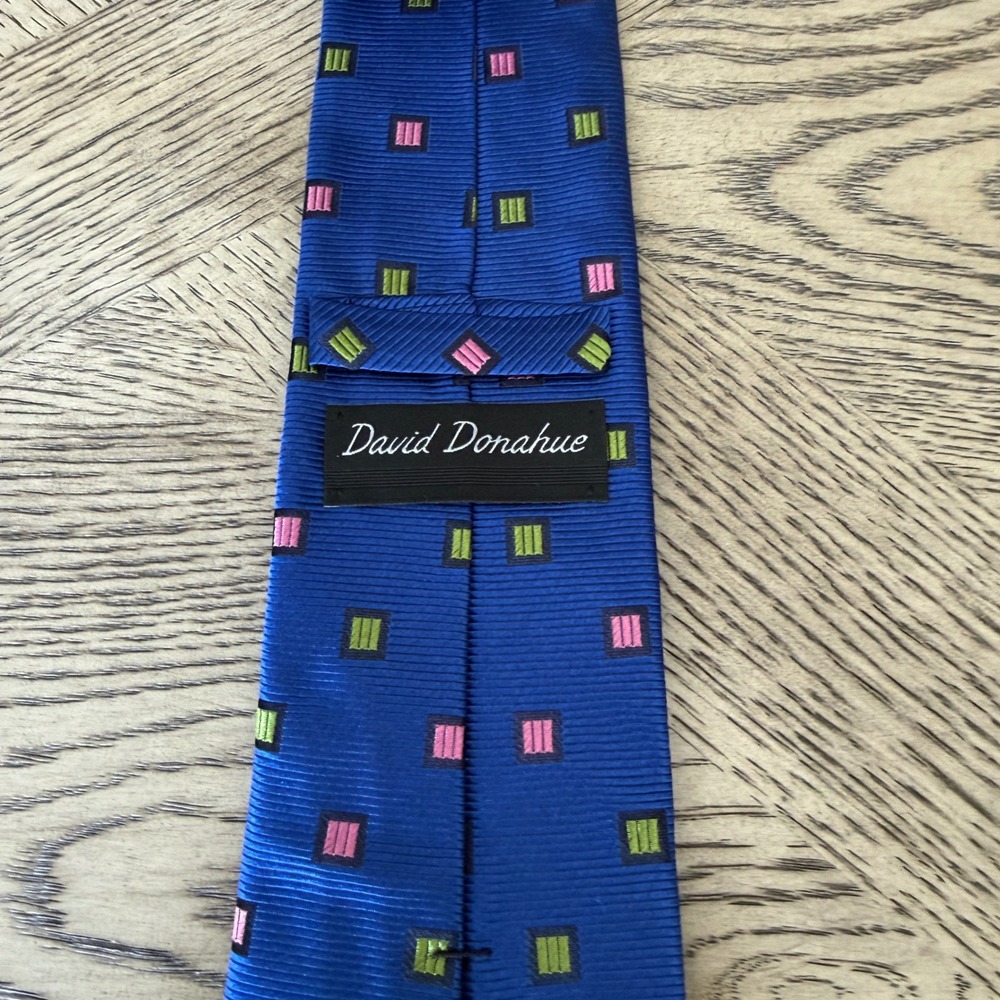 David Donahue Royal Blue Silk Geometric Square Necktie Handmade Italy USA NWT - Picture 2 of 5